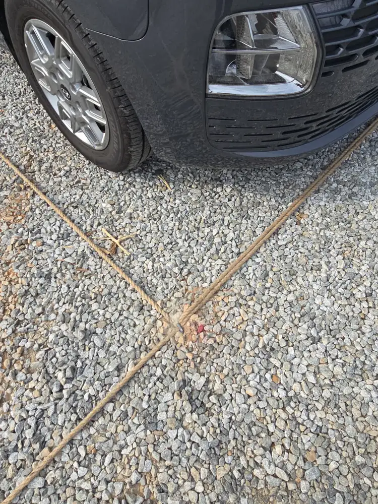 한옥카페 안쪽 그늘 구역 완공된 보조 주차공간