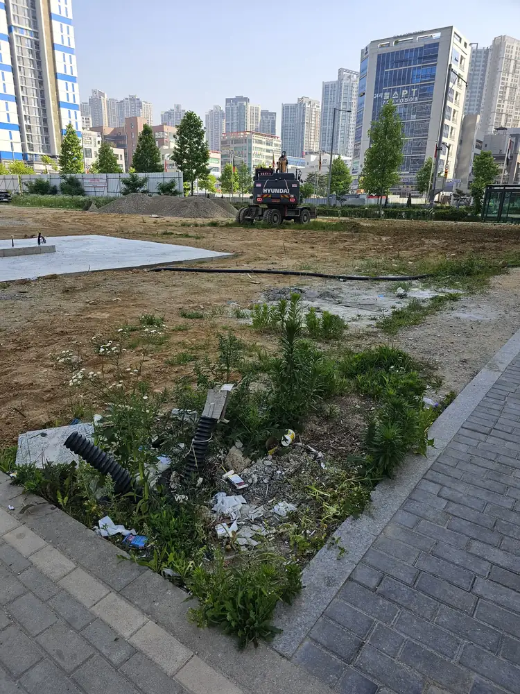 상업지구 인근 주차장사업 부지 조성 현장